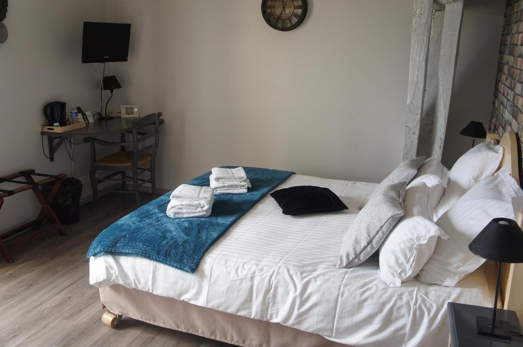 Logis De Cartassac Hotel